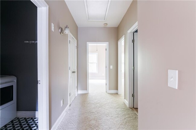 Building Photo - 2680 Colgan Ct SE