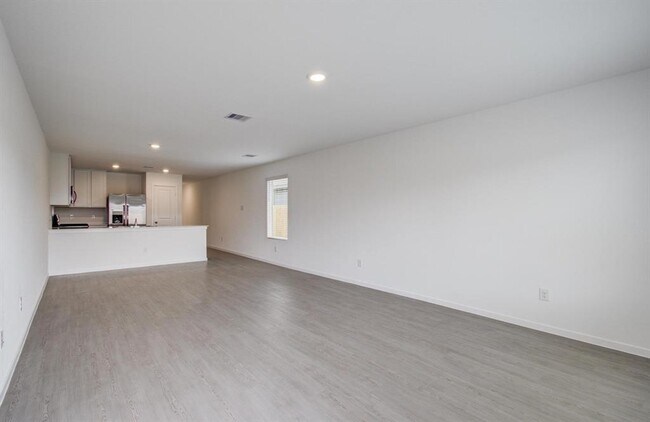 Building Photo - 18037 le gotte