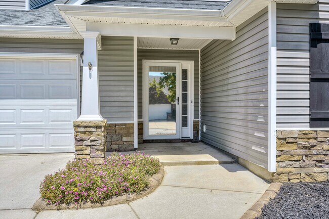 Building Photo - 635 Shipley Ave