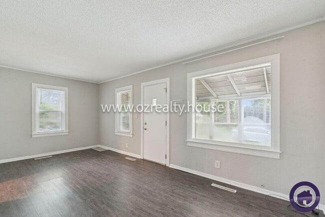 Building Photo - 5830 Balfour Rd