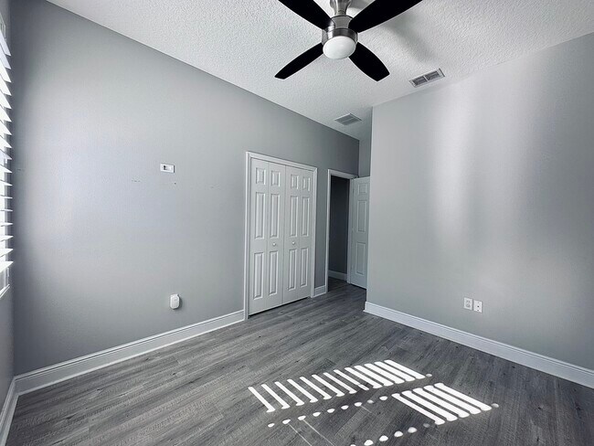 Building Photo - 107 Monroe View Trail