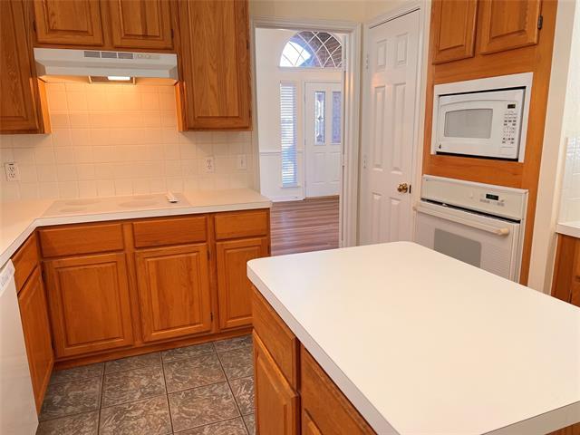 Building Photo - 2312 Eldger Dr