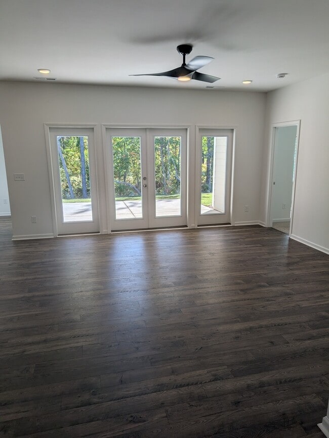 Building Photo - NEW 3bd/3bth Ranch -Golf Course View- OCTO...