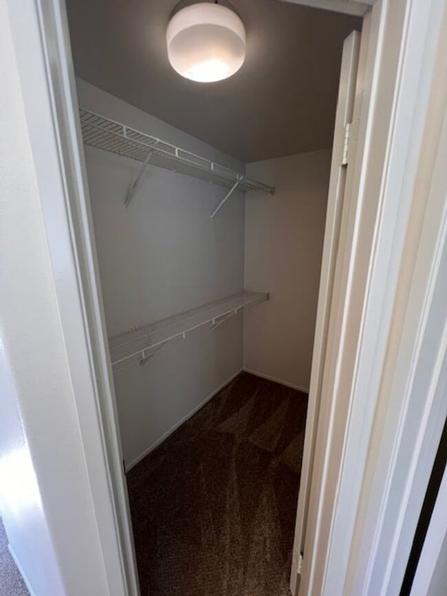 Building Photo - Spacious 2 Bedroom, 2 Bathroom Town Home w/ Attached Garage! Andria of UTC