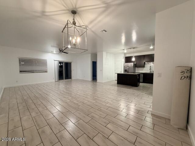 Building Photo - 976 E White Wing Dr