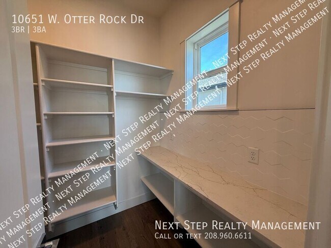 Building Photo - 10651 W Otter Rock Dr