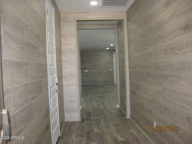 Building Photo - 3155 E Wild Dr