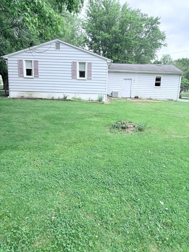 Building Photo - 1211 Wooster Rd