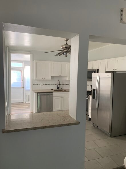 Building Photo - 203 Levering St