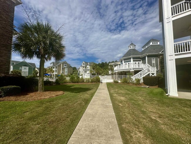 Building Photo - 149 Breezes Dr