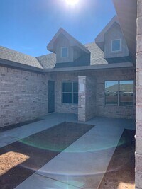 Building Photo - Brand new open concept quartz countertops