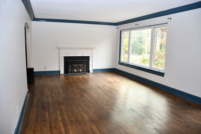 Building Photo - HERE SHE IS!!!