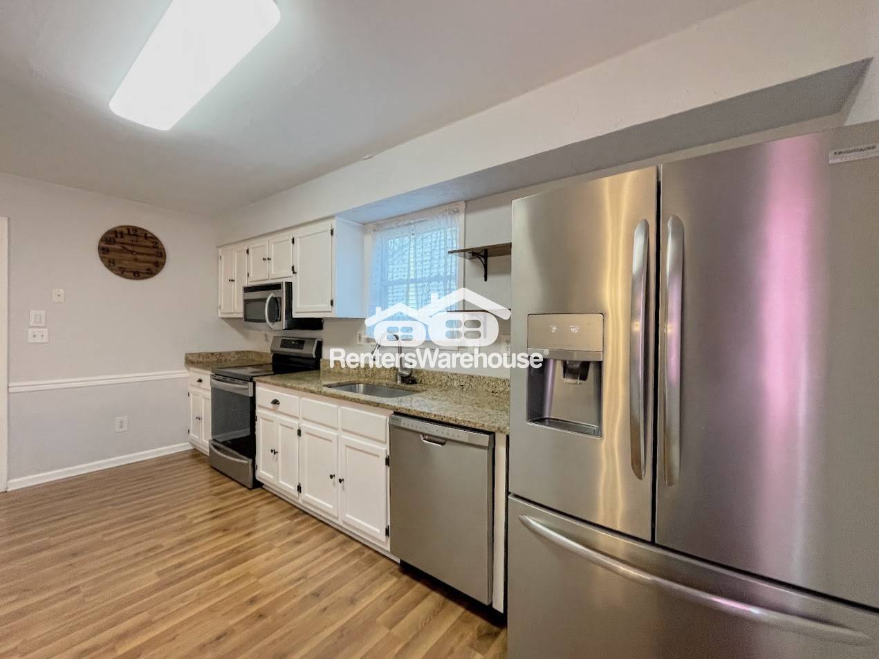 Building Photo - 1760 Pathfinder Dr