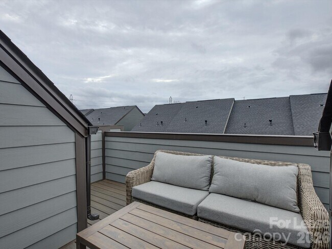 Building Photo - 6112 Station Crossing Ave