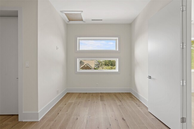 Building Photo - 4903 Braesvalley Dr