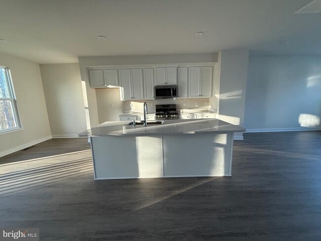 Building Photo - 4337 Reusch Cir