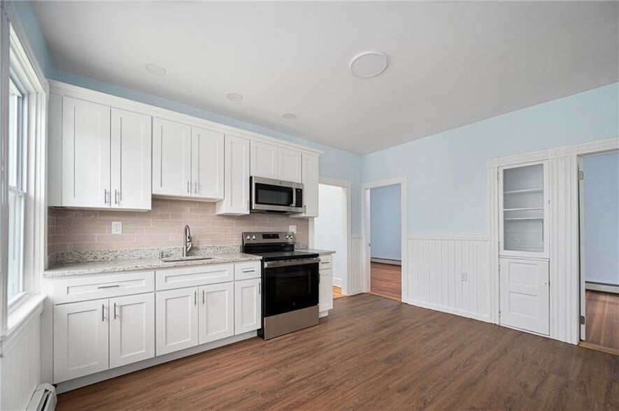 Building Photo - 87 Lyman Ave