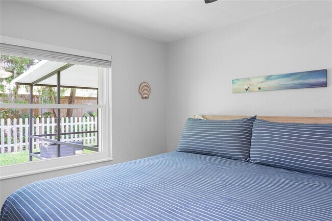 Building Photo - 909 Bentwood Ln