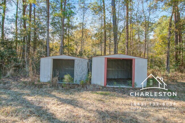 Building Photo - 1807 United Dr