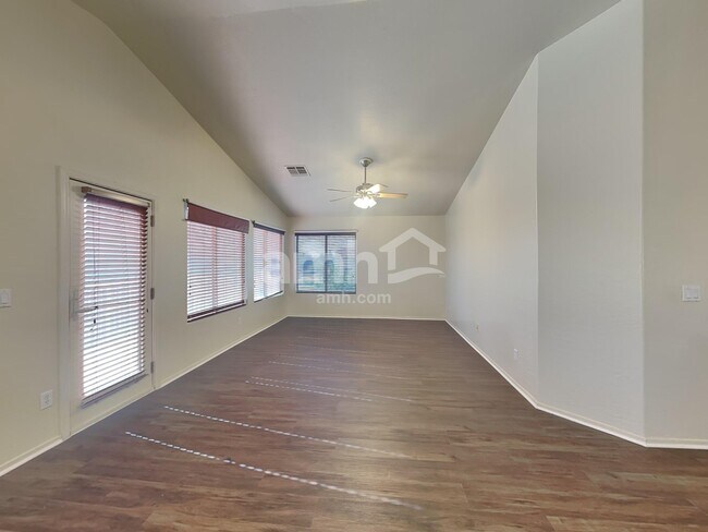 Building Photo - 11652 N 151st Ln