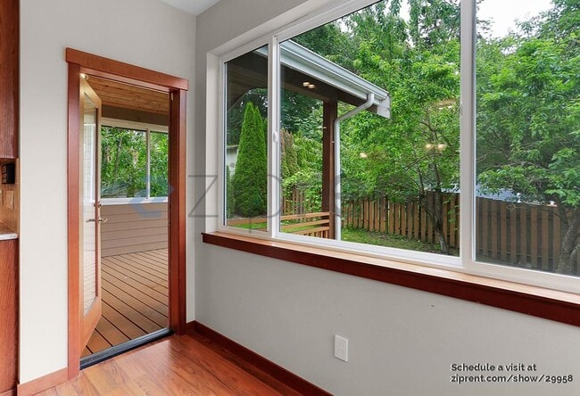 Building Photo - 16225 Simonds Rd NE