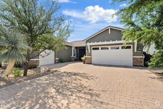 Building Photo - 3123 E Cat Balue Dr