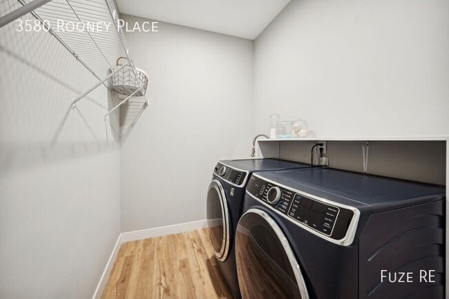 Building Photo - 3580 Rooney Pl