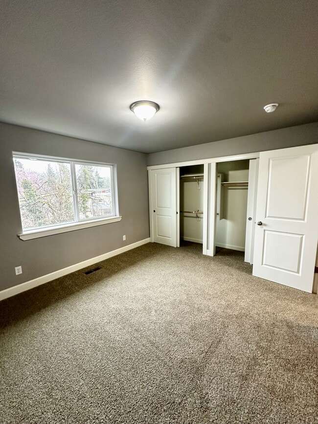 Building Photo - 3752 Peter Ln NE