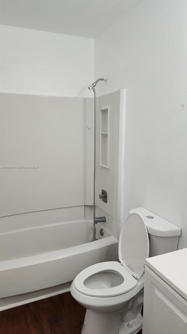 Building Photo - 2401 Riverside Dr