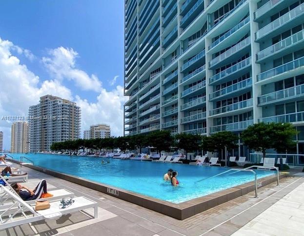 Building Photo - 475 Brickell Ave