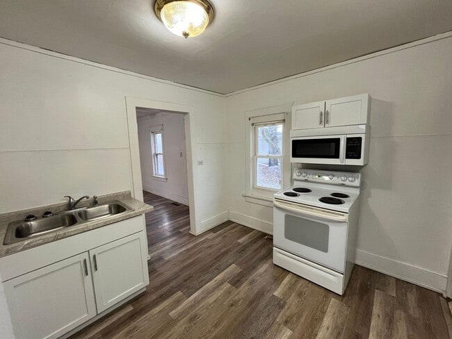 Primary Photo - 1335 Prospect Ave