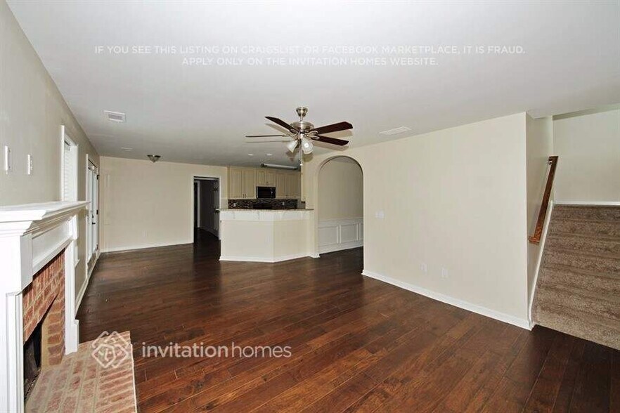 Building Photo - 380 Running Fawn Dr