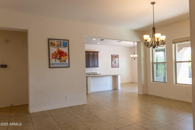 Building Photo - 4571 N Arbor Way