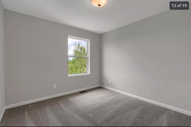 Building Photo - Modern Elegance Meets Everyday Comfort in ...