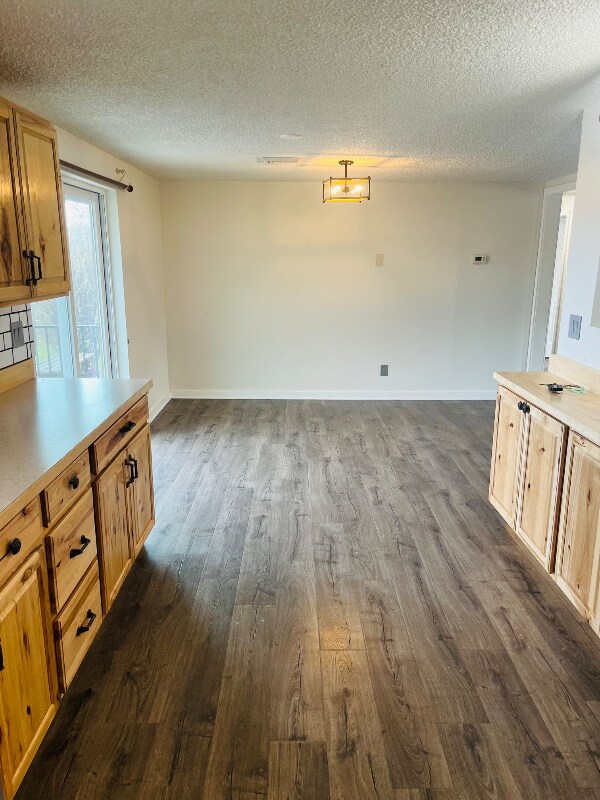 Building Photo - 145 Sunset Dr