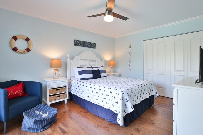 Building Photo - 927 80th St NW