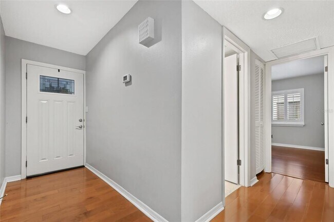 Building Photo - 1094 Azalea Ln