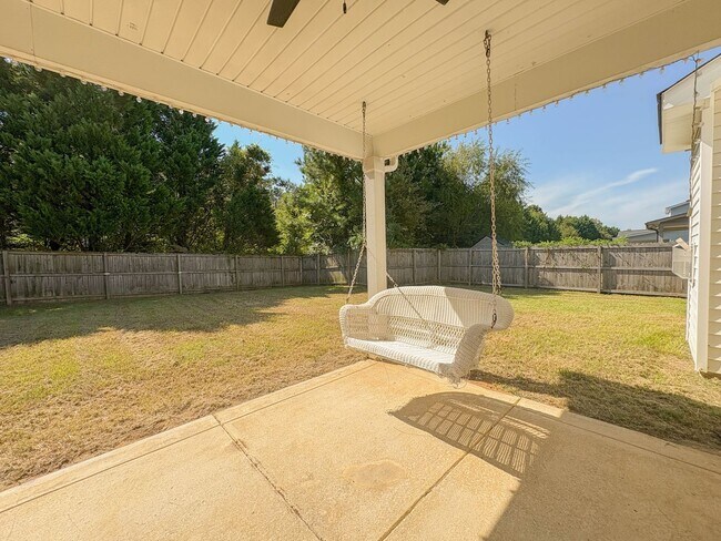 Building Photo - 829 Bellingham Way