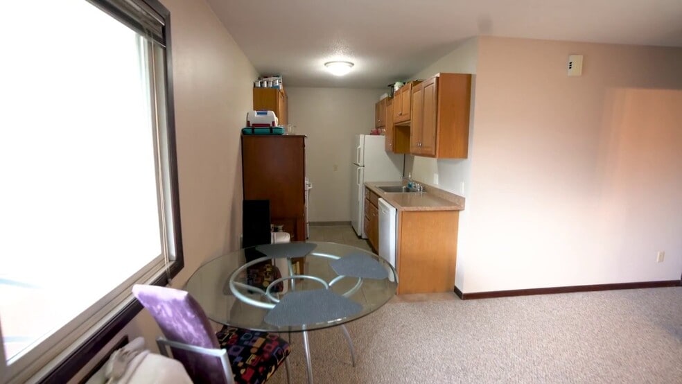 Primary Photo - 919 Johnson St