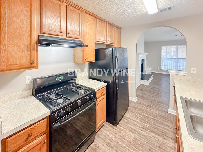 Building Photo - 4830 Buckeye Pl