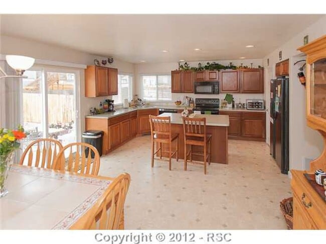 Building Photo - Great two story home in a nice quiet neighborhood