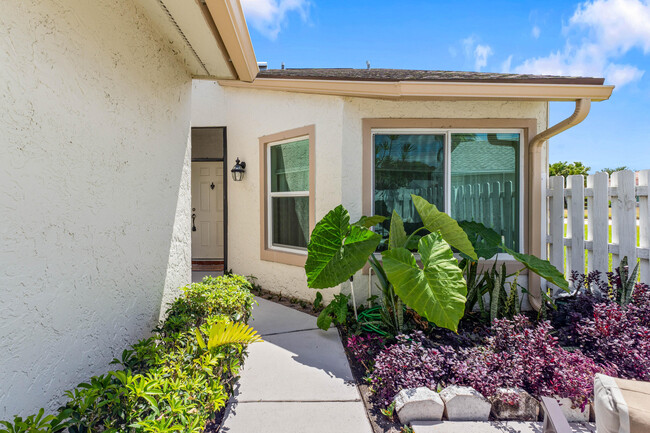 Building Photo - 12235 Forest Greens Dr