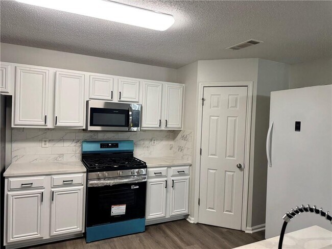 Building Photo - 4228 Defoors Farm Trail