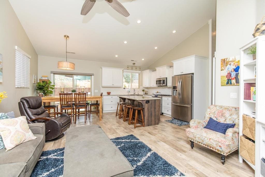 Kitchen - 1025 White Sands Dr