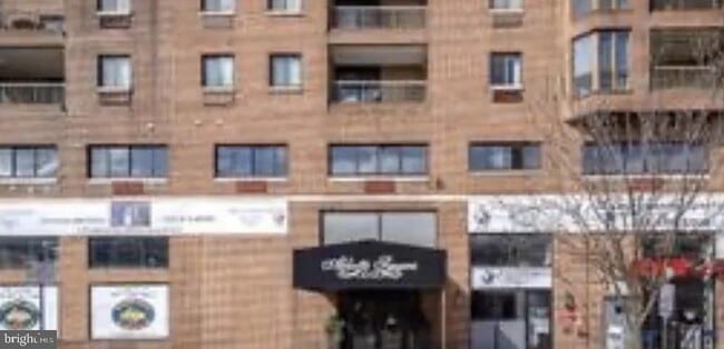 Building Photo - 200 Lombard St