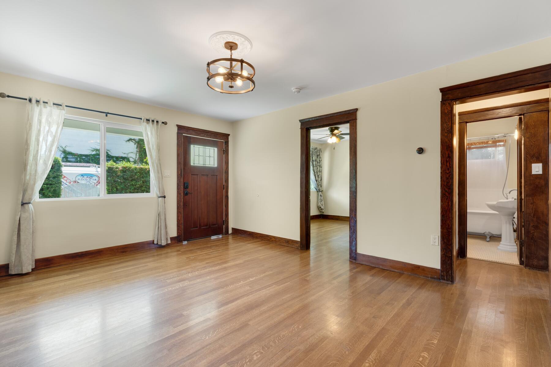 Living Room 1 - 1168 N Westmoreland Ave