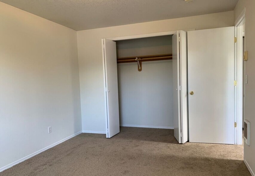 Building Photo - 1131 2nd St NW