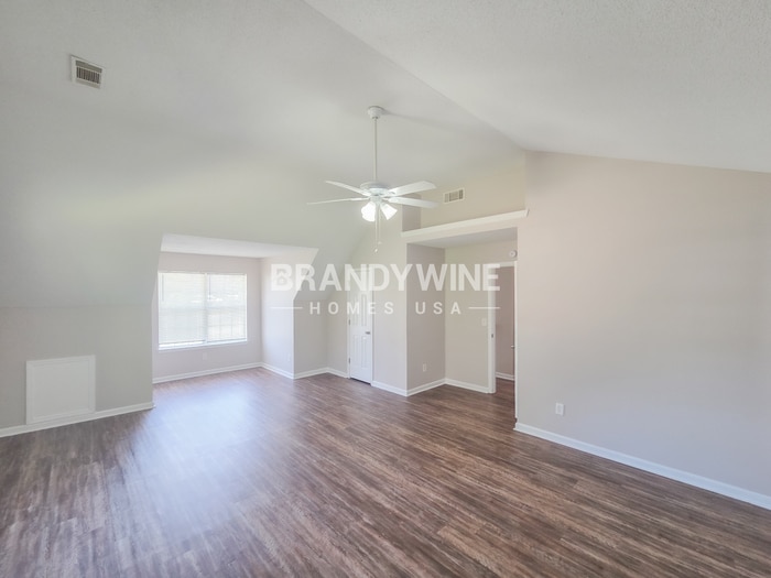 Building Photo - 10799 Misty Meadows Pl