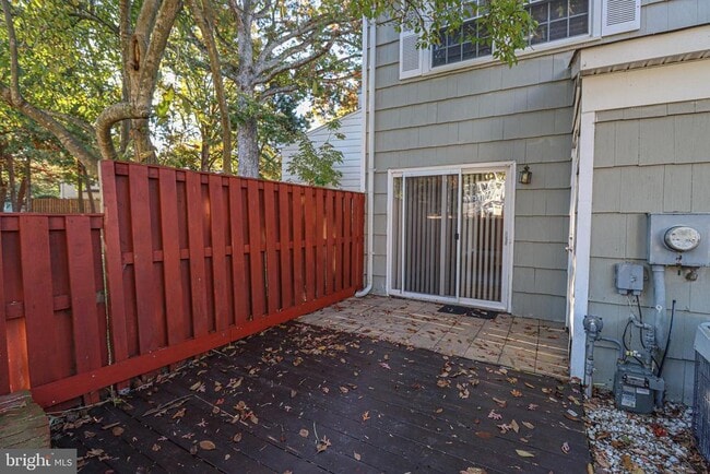 Building Photo - 1738 Farmington Ct