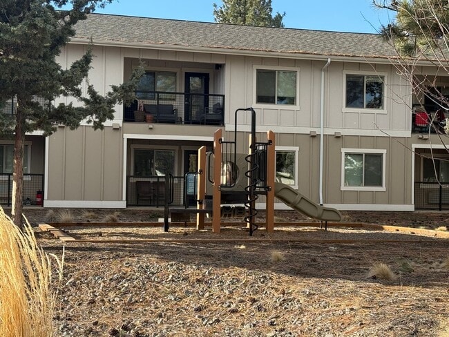 Building Photo - 960 W Felicity Ln